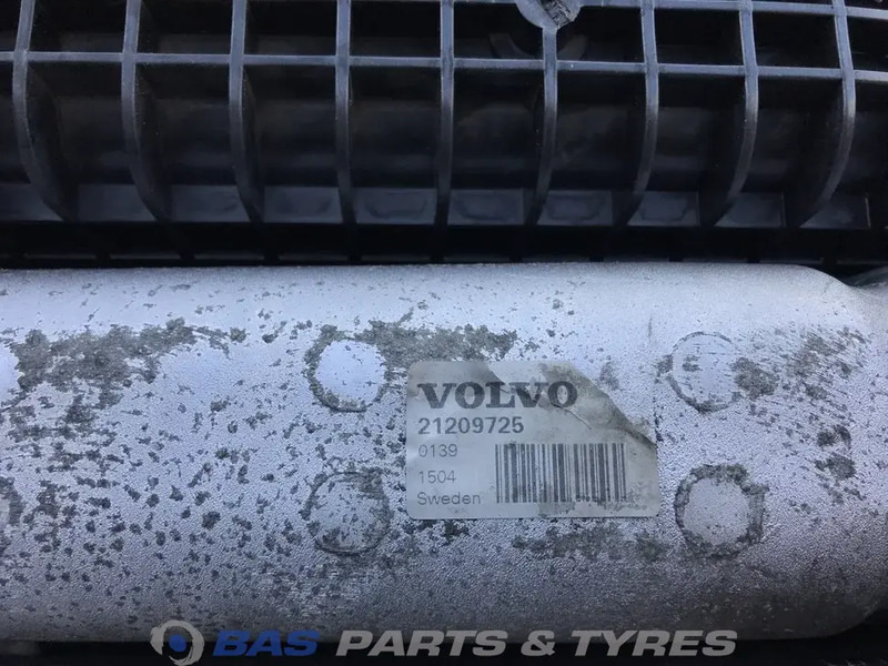 Volvo FM4 Koelerpakket Volvo D11K 330 K1 21649624 - Kühler für LKW: das Bild 4 Volvo FM4 Koelerpakket Volvo D11K 330 K1 21649624 - Kühler für LKW: das Bild 4