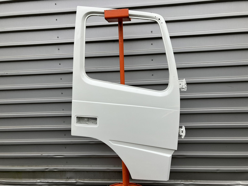 Volvo FM4 - Tür und Teile für LKW: das Bild 1 Volvo FM4 - Tür und Teile für LKW: das Bild 1