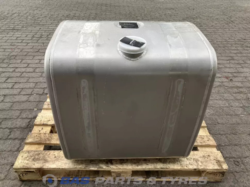 Volvo - Kraftstofftank für LKW: das Bild 1 Volvo - Kraftstofftank für LKW: das Bild 1