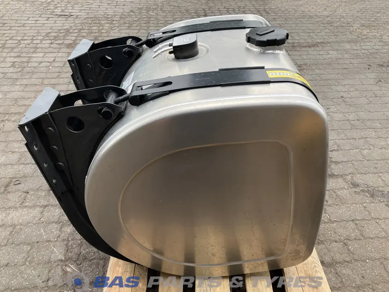 Volvo - Kraftstofftank für LKW: das Bild 2 Volvo - Kraftstofftank für LKW: das Bild 2