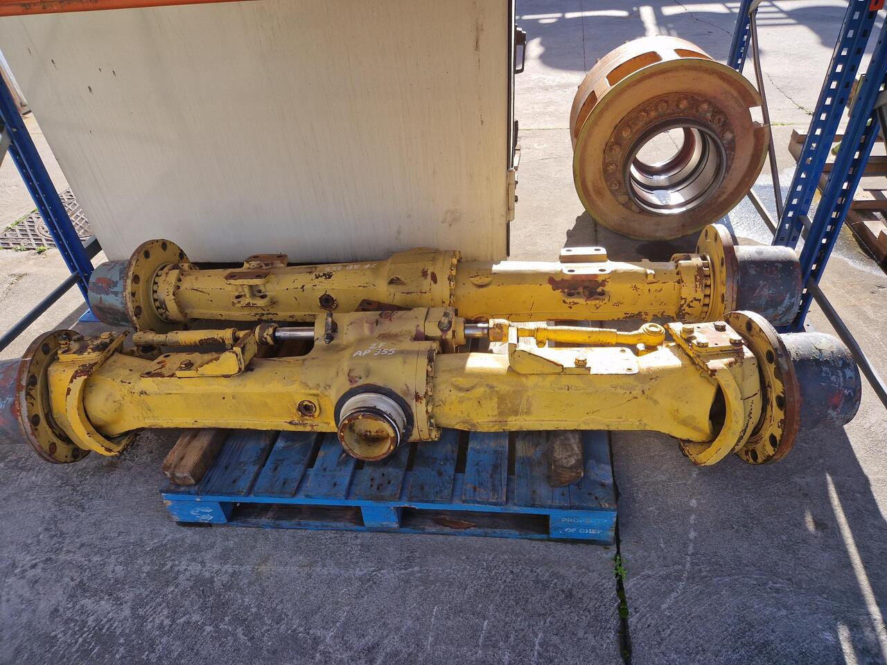 Eje ZF AP355 - Achse und Teile für Baumaschine: das Bild 1 Eje ZF AP355 - Achse und Teile für Baumaschine: das Bild 1