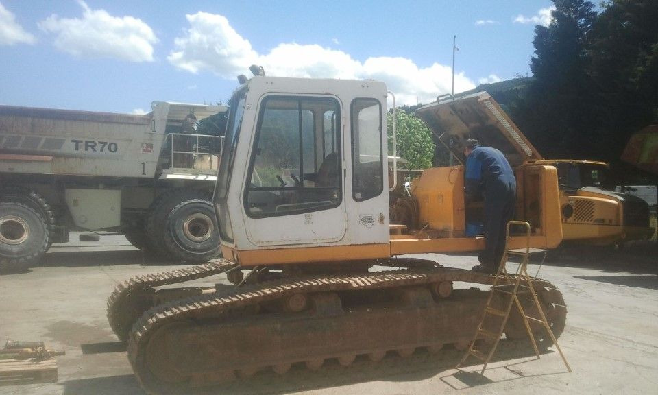 LIEBHERR R922LI S/N: 480-0240 - Kettenbagger: das Bild 2 LIEBHERR R922LI S/N: 480-0240 - Kettenbagger: das Bild 2