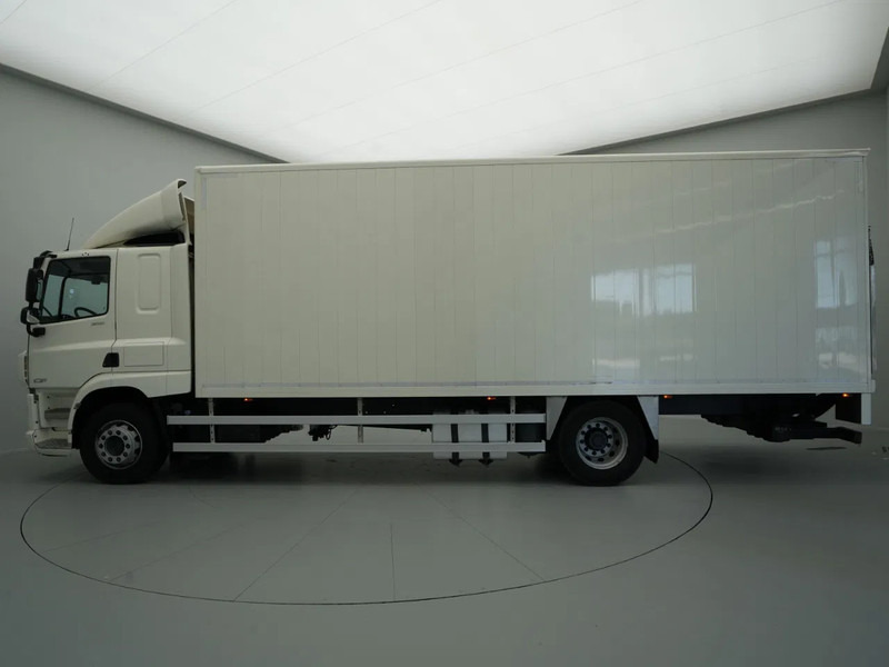 DAF CF 300 FA Sleeping Cab, New APK, Full Tank, New Tacho, 2t Laadklep - Koffer LKW: das Bild 3 DAF CF 300 FA Sleeping Cab, New APK, Full Tank, New Tacho, 2t Laadklep - Koffer LKW: das Bild 3