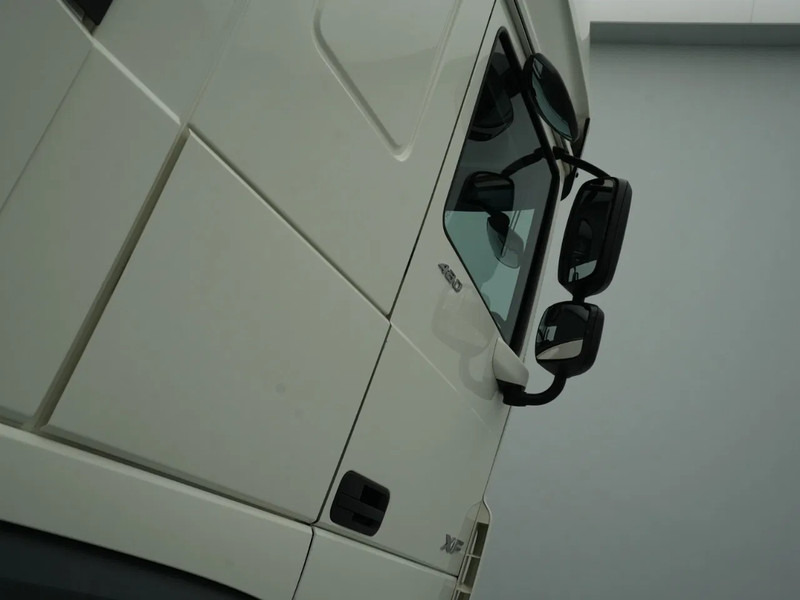 Sattelzugmaschine DAF XF 480 FT Super Space Cab, 2x Tanks, PTO Prep: das Bild 10 Sattelzugmaschine DAF XF 480 FT Super Space Cab, 2x Tanks, PTO Prep: das Bild 10