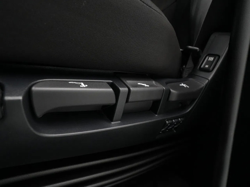 Sattelzugmaschine DAF XF 480 FT Super Space Cab, 2x Tanks, PTO Prep: das Bild 12 Sattelzugmaschine DAF XF 480 FT Super Space Cab, 2x Tanks, PTO Prep: das Bild 12