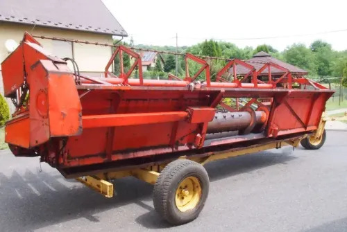 Heder do kombajnu Deutz-Fahr 1600,1610,1620,1630, 2680,2780, 2385,2685,2780, - Schneidwerk: das Bild 2 Heder do kombajnu Deutz-Fahr 1600,1610,1620,1630, 2680,2780, 2385,2685,2780, - Schneidwerk: das Bild 2