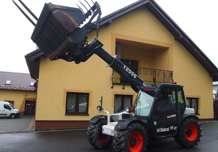 Ładowarka teleskopowa Bobcat T2556 2005 Ładowarka teleskopowa BOBCAT - Teleskoplader: das Bild 1 Ładowarka teleskopowa Bobcat T2556 2005 Ładowarka teleskopowa BOBCAT - Teleskoplader: das Bild 1