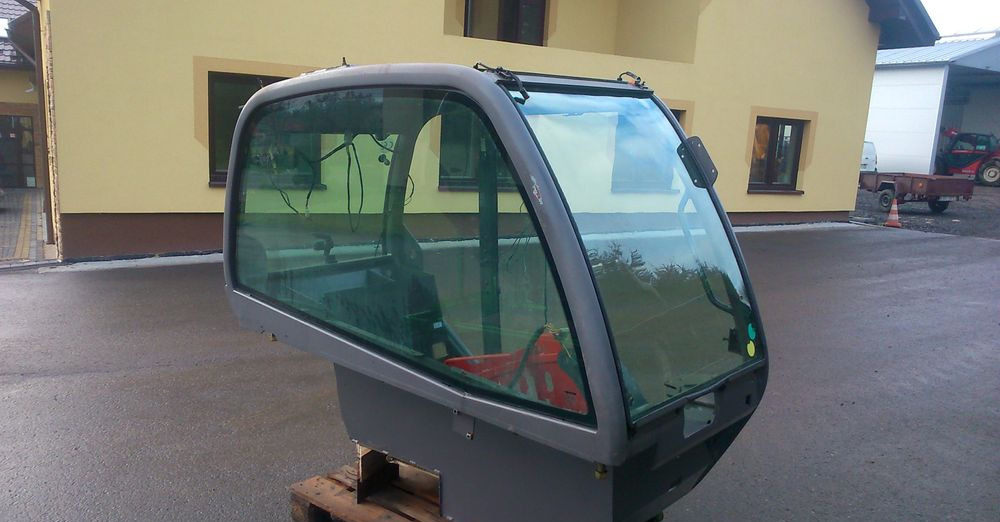 Ładowarka teleskopowa Manitou MT, MLT 2005 Kabina do Manitou - Fahrerhaus für Flurförderzeug: das Bild 3 Ładowarka teleskopowa Manitou MT, MLT 2005 Kabina do Manitou - Fahrerhaus für Flurförderzeug: das Bild 3