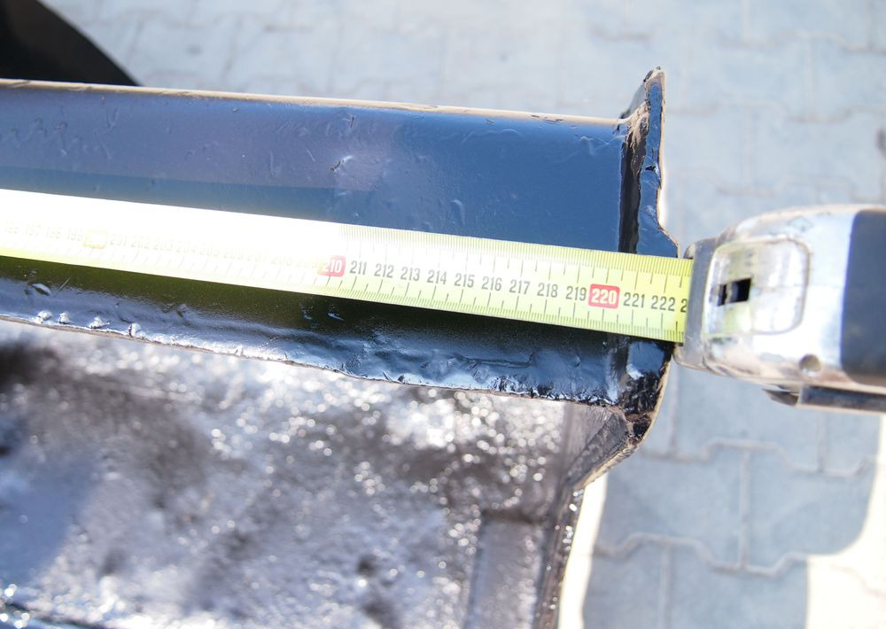 Łyżki do ładowarek teleskopowych Manitou MT, MLT, MHT, MRT 2010 Łyżka do ładowarki Manitou - Ladeschaufel: das Bild 5 Łyżki do ładowarek teleskopowych Manitou MT, MLT, MHT, MRT 2010 Łyżka do ładowarki Manitou - Ladeschaufel: das Bild 5