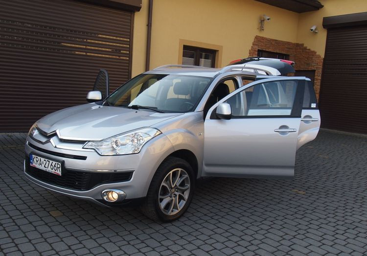 Samochód Citroen C-Crosser 2.2 HDI 2010 Samochód osobowy SUW 4x4 - PKW: das Bild 1 Samochód Citroen C-Crosser 2.2 HDI 2010 Samochód osobowy SUW 4x4 - PKW: das Bild 1