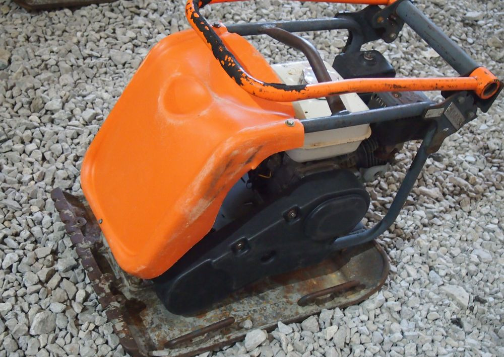 Ubijarka Belle PC5000E 2009 Zagęszczarka ubijarka Bella - Rüttelplatte: das Bild 1 Ubijarka Belle PC5000E 2009 Zagęszczarka ubijarka Bella - Rüttelplatte: das Bild 1