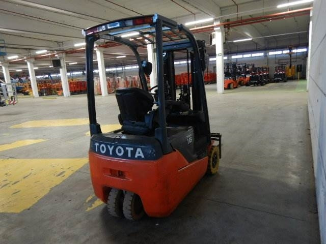 Toyota 8FBEK16T - Elektrostapler: das Bild 3 Toyota 8FBEK16T - Elektrostapler: das Bild 3