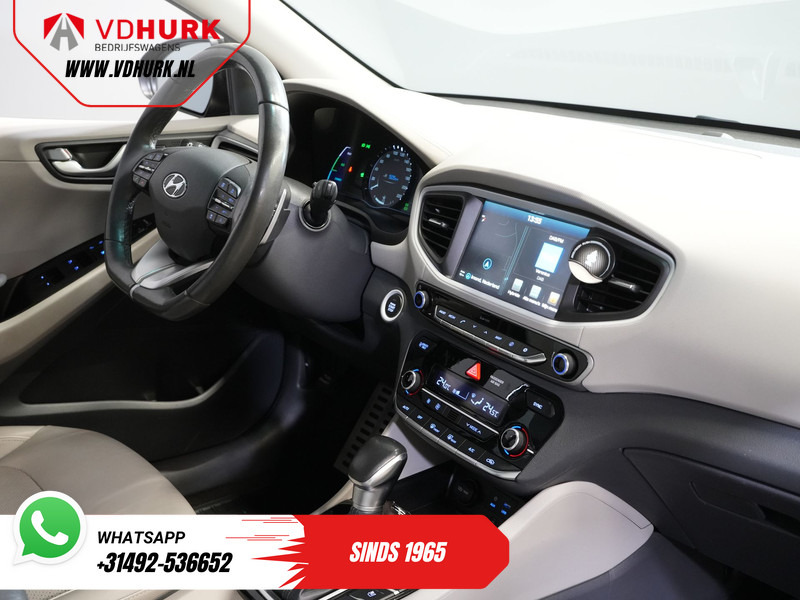 Hyundai IONIQ 1.6 GDi Premium LED/ Adapt.Cruise/ Leder/ Stoelverw./ Stoelkoel./ Stuurverw./ Mem.Stoel/ CarPlay/ Navi/ Camera/ Climate - Schrägheck: das Bild 3 Hyundai IONIQ 1.6 GDi Premium LED/ Adapt.Cruise/ Leder/ Stoelverw./ Stoelkoel./ Stuurverw./ Mem.Stoel/ CarPlay/ Navi/ Camera/ Climate - Schrägheck: das Bild 3