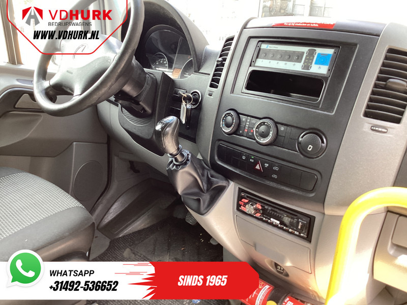 Mercedes-Benz Sprinter 313 2.2 CDI L3H2 €8.954 Incl. BTW BPM VRIJ! EXPORT ONLY Combi/ 9 Persoons/ Kombi/ 9P/ Airco/ Rolstoellift - Kleinbus, Personentransporter: das Bild 3 Mercedes-Benz Sprinter 313 2.2 CDI L3H2 €8.954 Incl. BTW BPM VRIJ! EXPORT ONLY Combi/ 9 Persoons/ Kombi/ 9P/ Airco/ Rolstoellift - Kleinbus, Personentransporter: das Bild 3