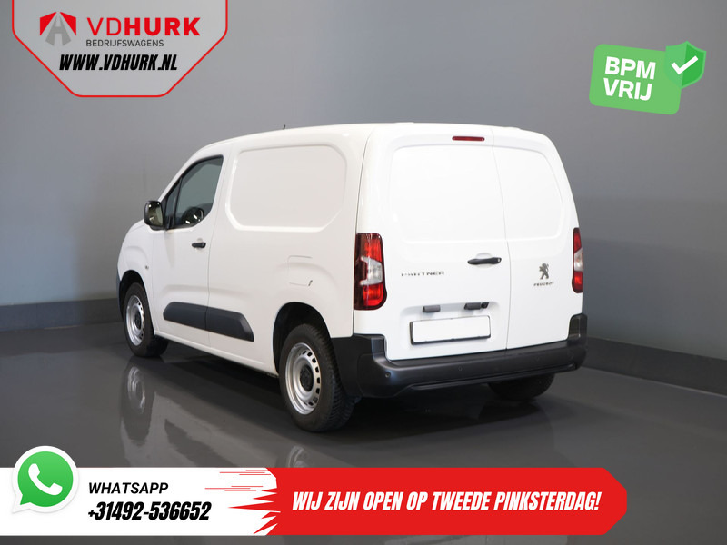 Peugeot Partner 1.5 HDI 100 pk BPM VRIJ! NL Auto/ 3 Pers./ Carplay/ Camera/ PDC/ Betimmerd/ Cruise/ Airco - Kleintransporter: das Bild 2 Peugeot Partner 1.5 HDI 100 pk BPM VRIJ! NL Auto/ 3 Pers./ Carplay/ Camera/ PDC/ Betimmerd/ Cruise/ Airco - Kleintransporter: das Bild 2