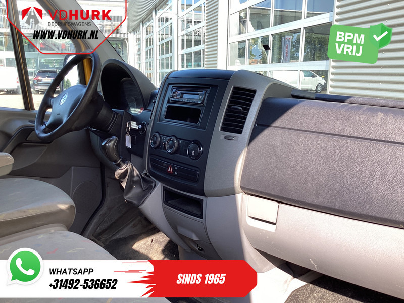 Volkswagen Crafter 32 2.5 TDI 136 pk L3H2 EXPORT ONLY DB Riem V.V./ 2.8t Trekgewicht/ Airco/ 270Gr.Deuren/ Trekhaak - Kleintransporter: das Bild 3 Volkswagen Crafter 32 2.5 TDI 136 pk L3H2 EXPORT ONLY DB Riem V.V./ 2.8t Trekgewicht/ Airco/ 270Gr.Deuren/ Trekhaak - Kleintransporter: das Bild 3