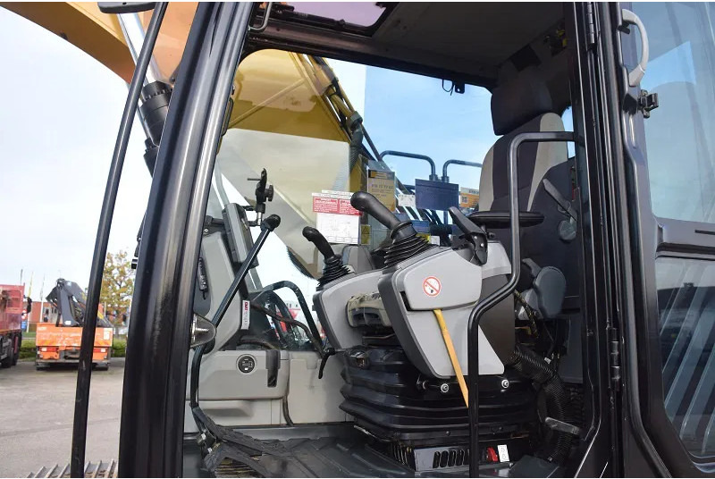 Kettenbagger Caterpillar 323E-stock id2: das Bild 7 Kettenbagger Caterpillar 323E-stock id2: das Bild 7