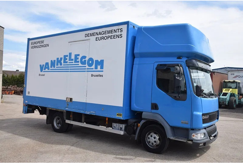 DAF LF 220 LF45 220 - Koffer LKW: das Bild 5 DAF LF 220 LF45 220 - Koffer LKW: das Bild 5