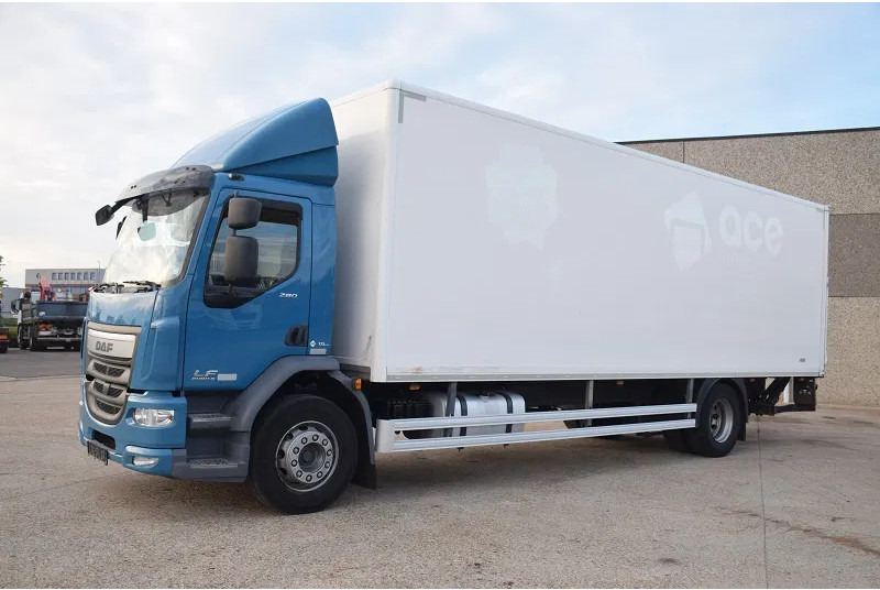 DAF LF 280 - Koffer LKW: das Bild 3 DAF LF 280 - Koffer LKW: das Bild 3