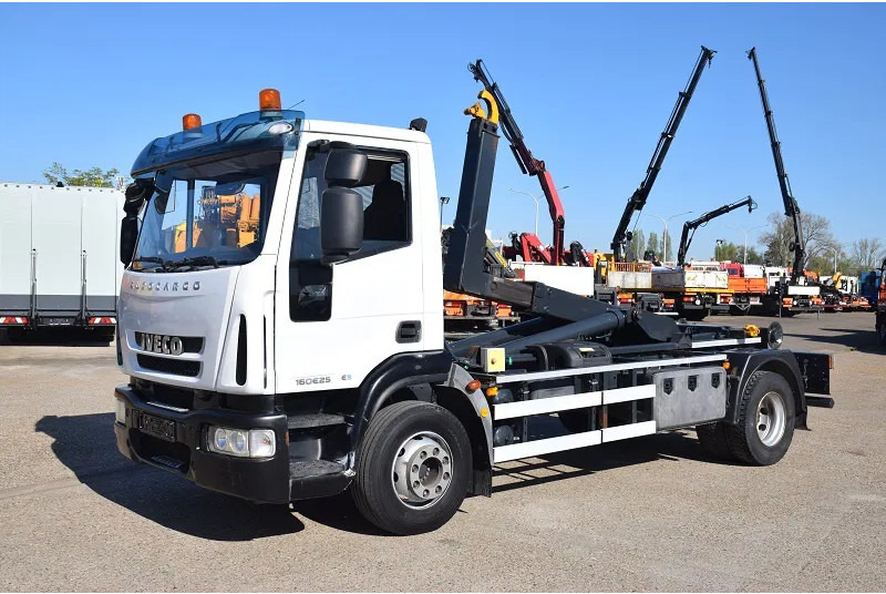 Iveco Iveco Eurocargo 160E25 - Abrollkipper: das Bild 3 Iveco Iveco Eurocargo 160E25 - Abrollkipper: das Bild 3