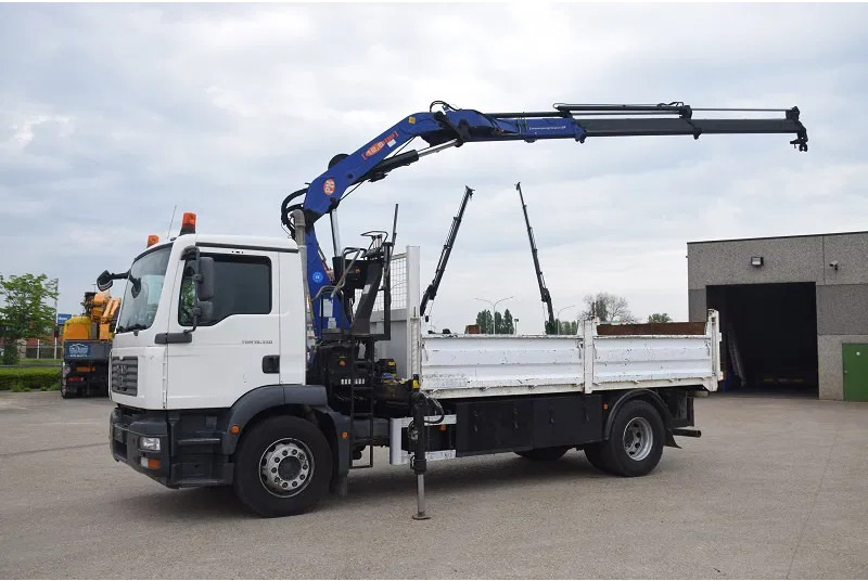 MAN TGM 18.330 - Kipper, Autokran: das Bild 4 MAN TGM 18.330 - Kipper, Autokran: das Bild 4