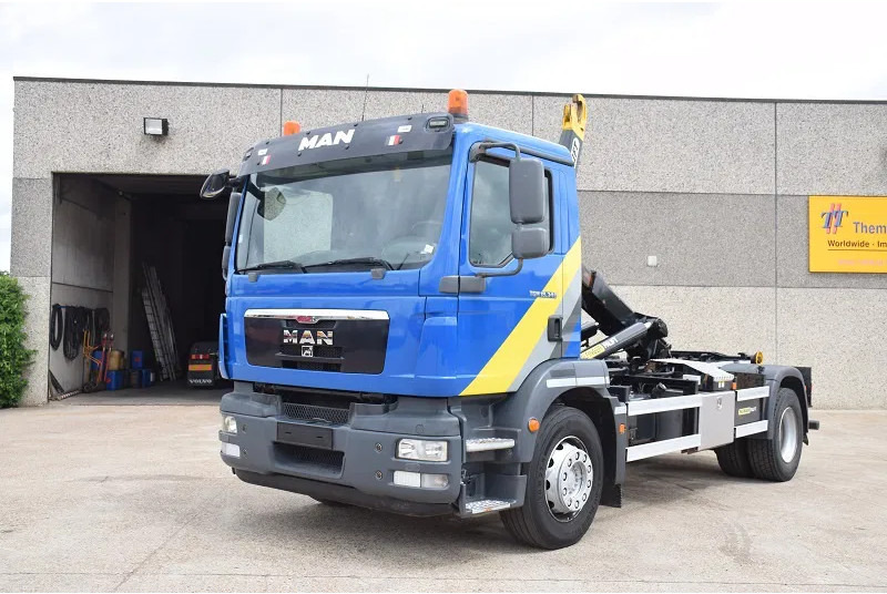 MAN TGM 18.340 - Abrollkipper: das Bild 3 MAN TGM 18.340 - Abrollkipper: das Bild 3