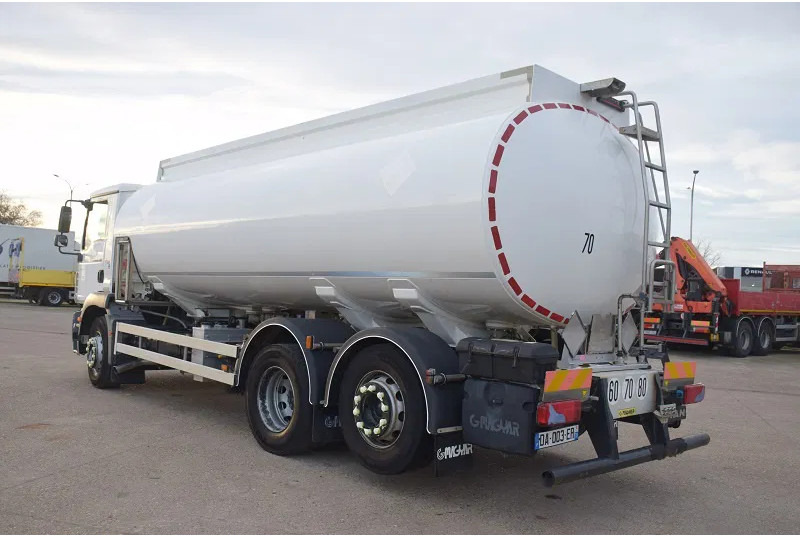 Tankwagen MAN TGM 26.340: das Bild 9