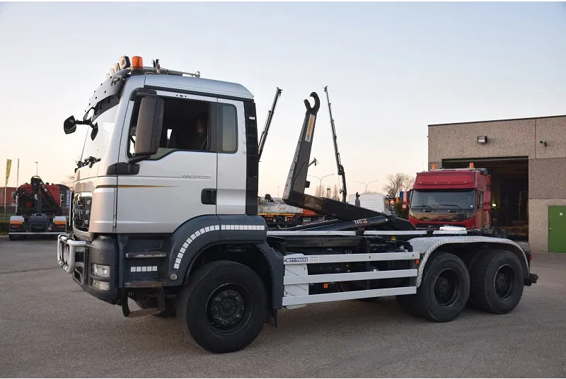 MAN TGS 33.400 - Abrollkipper: das Bild 3 MAN TGS 33.400 - Abrollkipper: das Bild 3