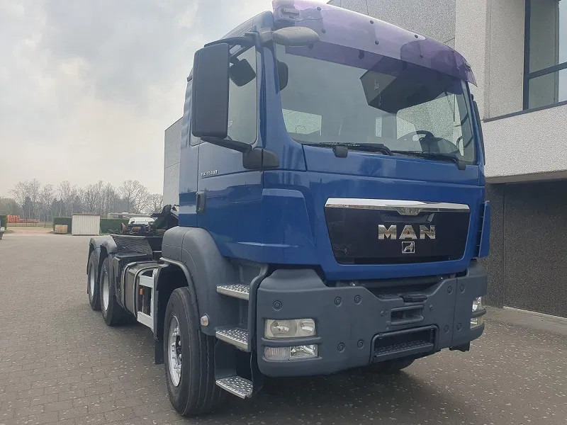 MAN TGS 33.440 - Abrollkipper: das Bild 3 MAN TGS 33.440 - Abrollkipper: das Bild 3