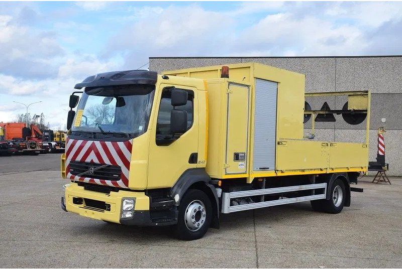 Volvo FL 250 - Pritsche LKW: das Bild 1 Volvo FL 250 - Pritsche LKW: das Bild 1