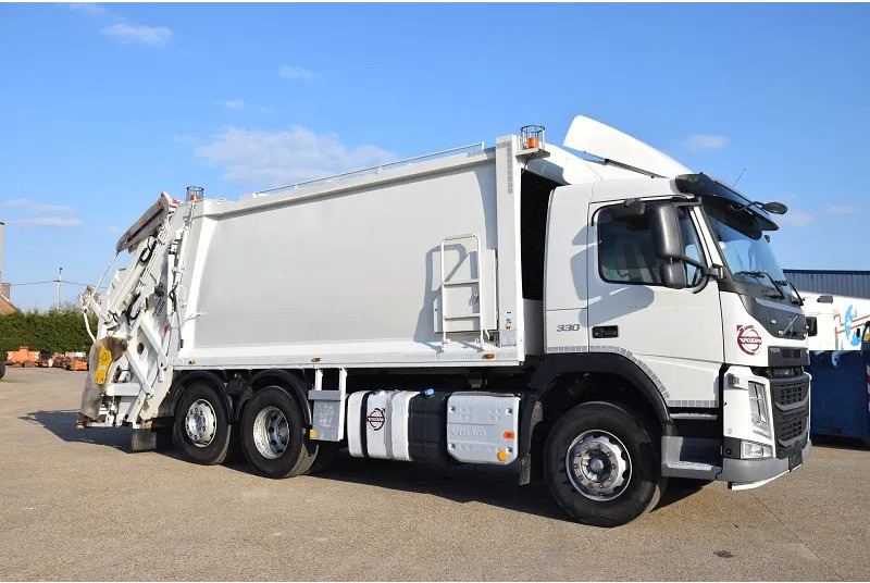 Volvo FM 330 - Müllwagen: das Bild 4 Volvo FM 330 - Müllwagen: das Bild 4