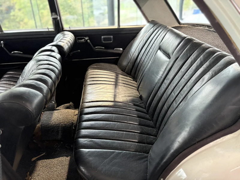 Mercedes-Benz 280SE *OldTimer*Automaat*LerenZetels*Schuifdak* - PKW: das Bild 4 Mercedes-Benz 280SE *OldTimer*Automaat*LerenZetels*Schuifdak* - PKW: das Bild 4