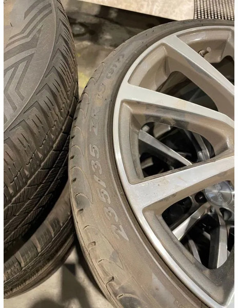 Pirelli *Brock velgen met Pirelli banden *235/35 ZR19 - Felgen und Reifen für PKW: das Bild 4 Pirelli *Brock velgen met Pirelli banden *235/35 ZR19 - Felgen und Reifen für PKW: das Bild 4