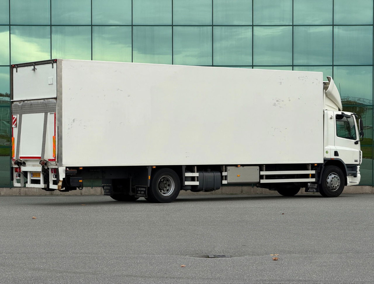 DAF CF 75.250 Euro 3 Manual Gearbox VAN Beurden Isolated BOX Tail Lift Super Condition NL-Truck - Koffer LKW: das Bild 4 DAF CF 75.250 Euro 3 Manual Gearbox VAN Beurden Isolated BOX Tail Lift Super Condition NL-Truck - Koffer LKW: das Bild 4