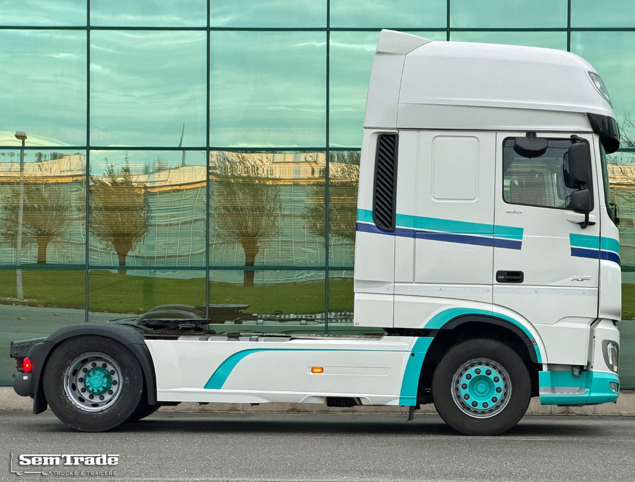 DAF XF 450 FT SSC Euro 6 Only 628.000 KM 2X Tanks TOP Condition NL-Truck - Sattelzugmaschine: das Bild 5 DAF XF 450 FT SSC Euro 6 Only 628.000 KM 2X Tanks TOP Condition NL-Truck - Sattelzugmaschine: das Bild 5