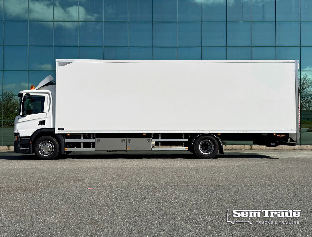 Scania P320 Heiwo 16 Karrenbak 275 CM Hoog Kachel 2.500 KG Klep Super Staat - Koffer LKW: das Bild 2 Scania P320 Heiwo 16 Karrenbak 275 CM Hoog Kachel 2.500 KG Klep Super Staat - Koffer LKW: das Bild 2