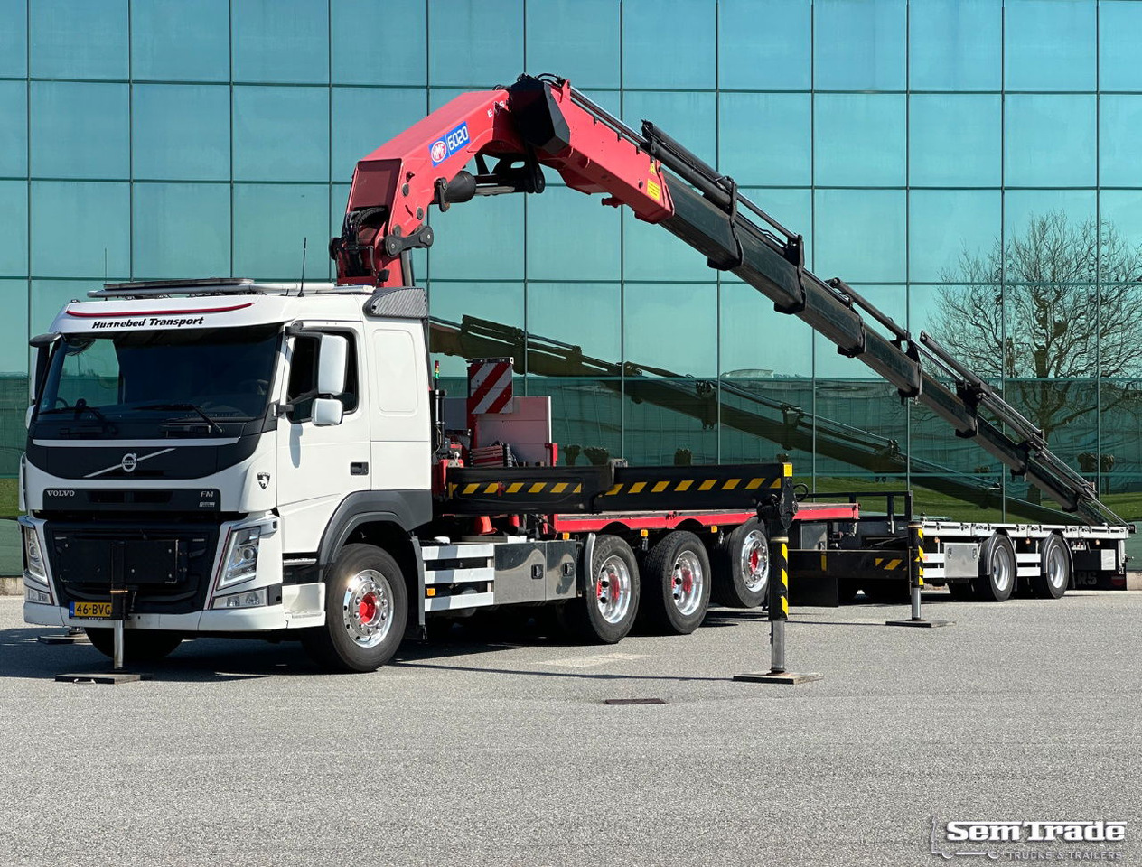 Volvo FMX 540 8X4 HMF 6020 K8 Kraan 231.000 KM + 2023 Sterk Trailer Super Condit - Autokran: das Bild 1 Volvo FMX 540 8X4 HMF 6020 K8 Kraan 231.000 KM + 2023 Sterk Trailer Super Condit - Autokran: das Bild 1