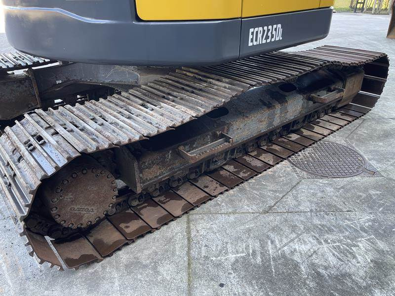 Kettenbagger Volvo ECR 235 DL: das Bild 20