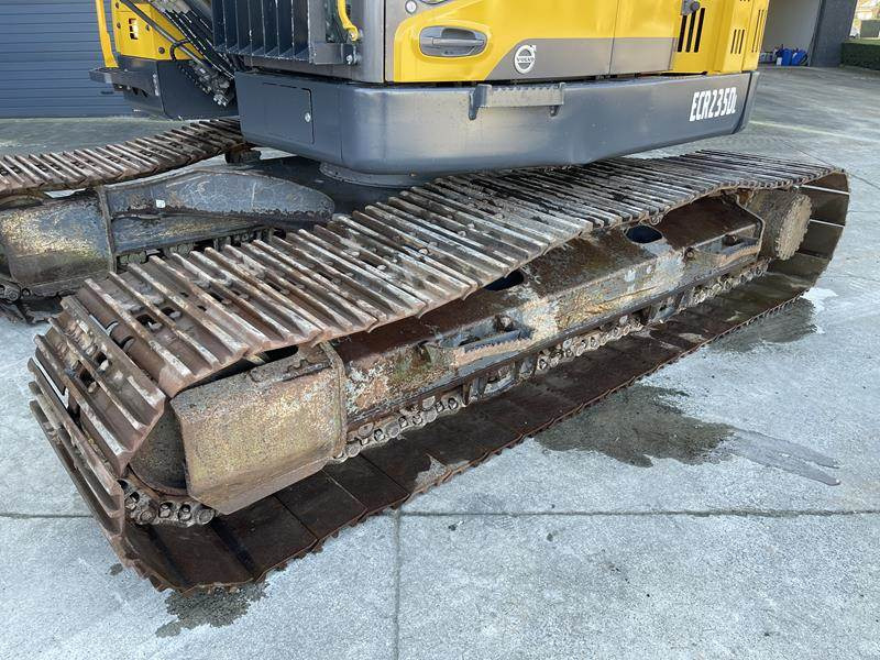 Kettenbagger Volvo ECR 235 DL: das Bild 17