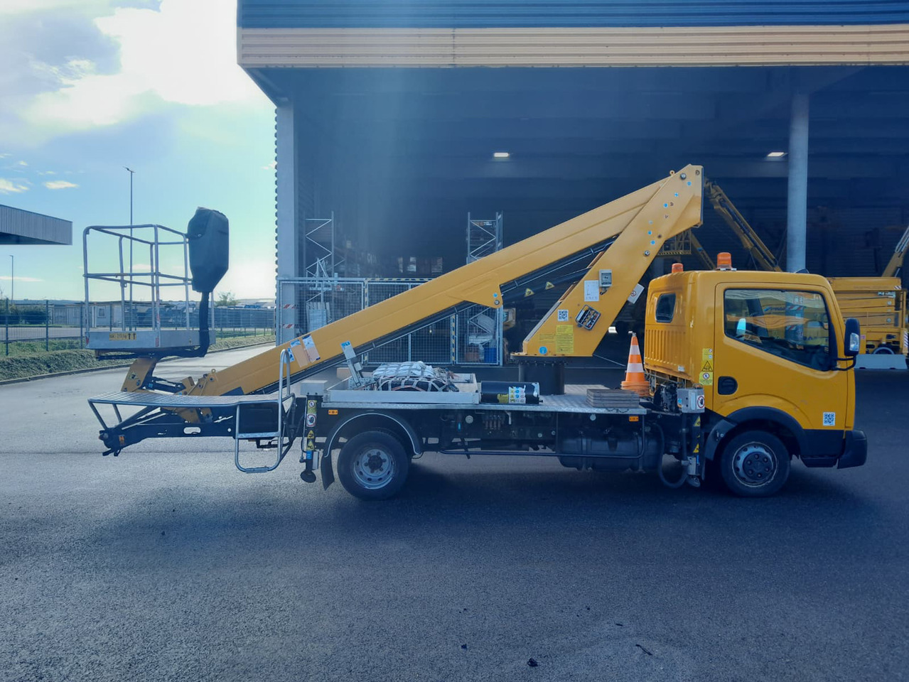 GSR E200T Comfort X - LKW mit Arbeitsbühne: das Bild 5 GSR E200T Comfort X - LKW mit Arbeitsbühne: das Bild 5