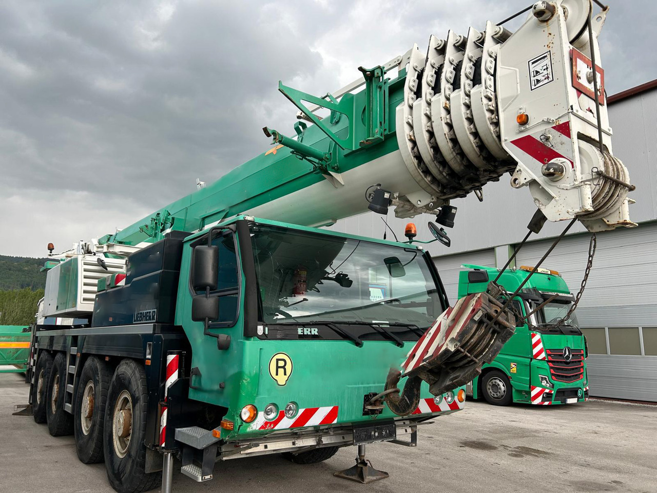 LIEBHERR LTM 1090-4.1 - Mobilkran: das Bild 2 LIEBHERR LTM 1090-4.1 - Mobilkran: das Bild 2