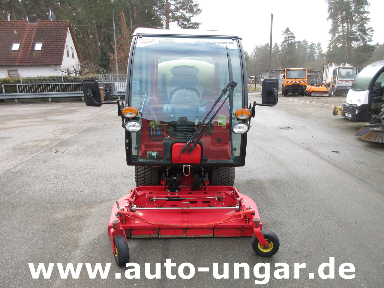 Gianni Ferrari Turbo 4 T Cruiser Großflächenmäher 4x4 mit Hochentleerung Bj. 2015 - Kommunaltraktor: das Bild 2 Gianni Ferrari Turbo 4 T Cruiser Großflächenmäher 4x4 mit Hochentleerung Bj. 2015 - Kommunaltraktor: das Bild 2