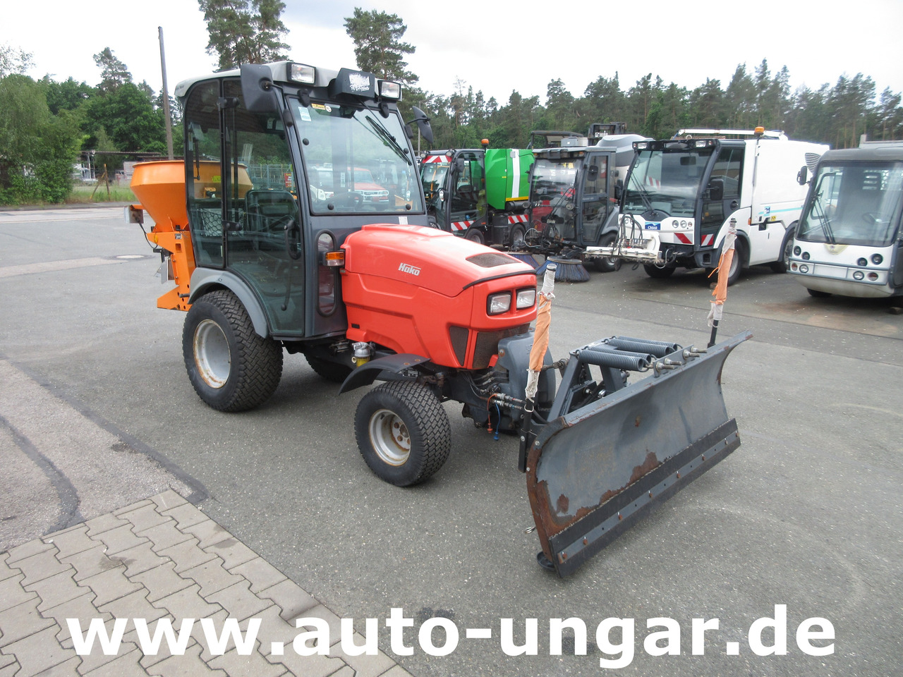 HAKO Hakotrac 2650 DA Winterdienst Schneepflug & Streuer 4x4 Zapfwelle Hydraulik - Kommunaltraktor: das Bild 2 HAKO Hakotrac 2650 DA Winterdienst Schneepflug & Streuer 4x4 Zapfwelle Hydraulik - Kommunaltraktor: das Bild 2