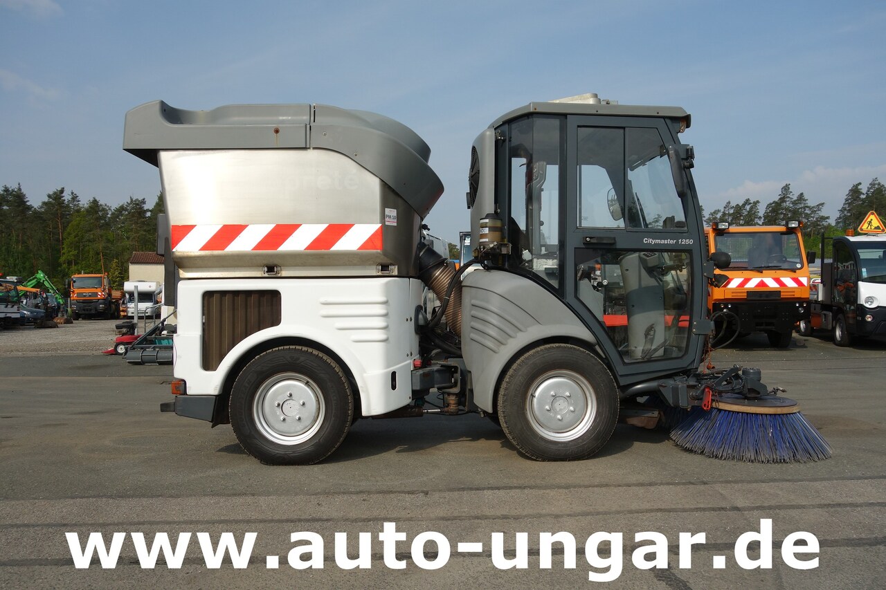 Kehrmaschine Hako CityMaster CM 1250 Baujahr 2014 Kehrmaschine 4x4: das Bild 9