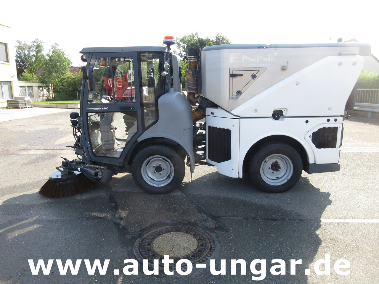 Hako Citymaster CM 1600 4x4 Kehrmaschine mit Kärcher am Heck - Kehrmaschine: das Bild 5 Hako Citymaster CM 1600 4x4 Kehrmaschine mit Kärcher am Heck - Kehrmaschine: das Bild 5