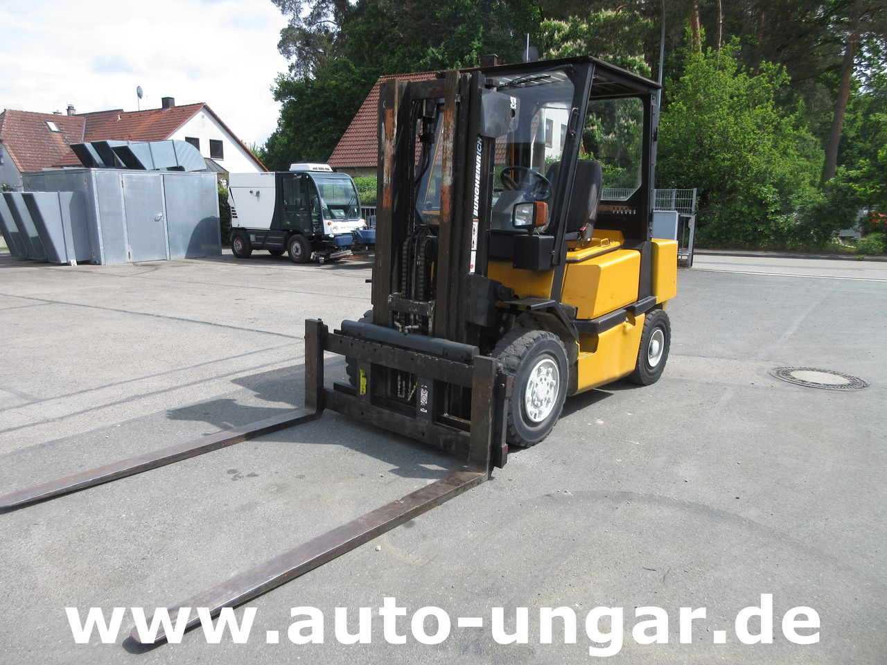 JUNGHEINRICH DFG 40 Diesel Gabelstapler 4.000kg Freihub Steinbock Yale Still Boss - Dieselstapler: das Bild 1 JUNGHEINRICH DFG 40 Diesel Gabelstapler 4.000kg Freihub Steinbock Yale Still Boss - Dieselstapler: das Bild 1
