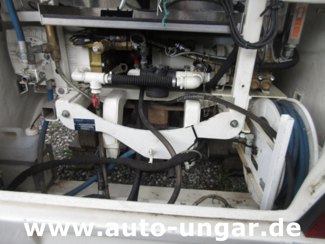 Kommunal-/ Sonderfahrzeug CMAR NC300 Schwemmaufbau Laveuse Bj. 2014 für Multicar Tremo Hochdruck: das Bild 6 Kommunal-/ Sonderfahrzeug CMAR NC300 Schwemmaufbau Laveuse Bj. 2014 für Multicar Tremo Hochdruck: das Bild 6