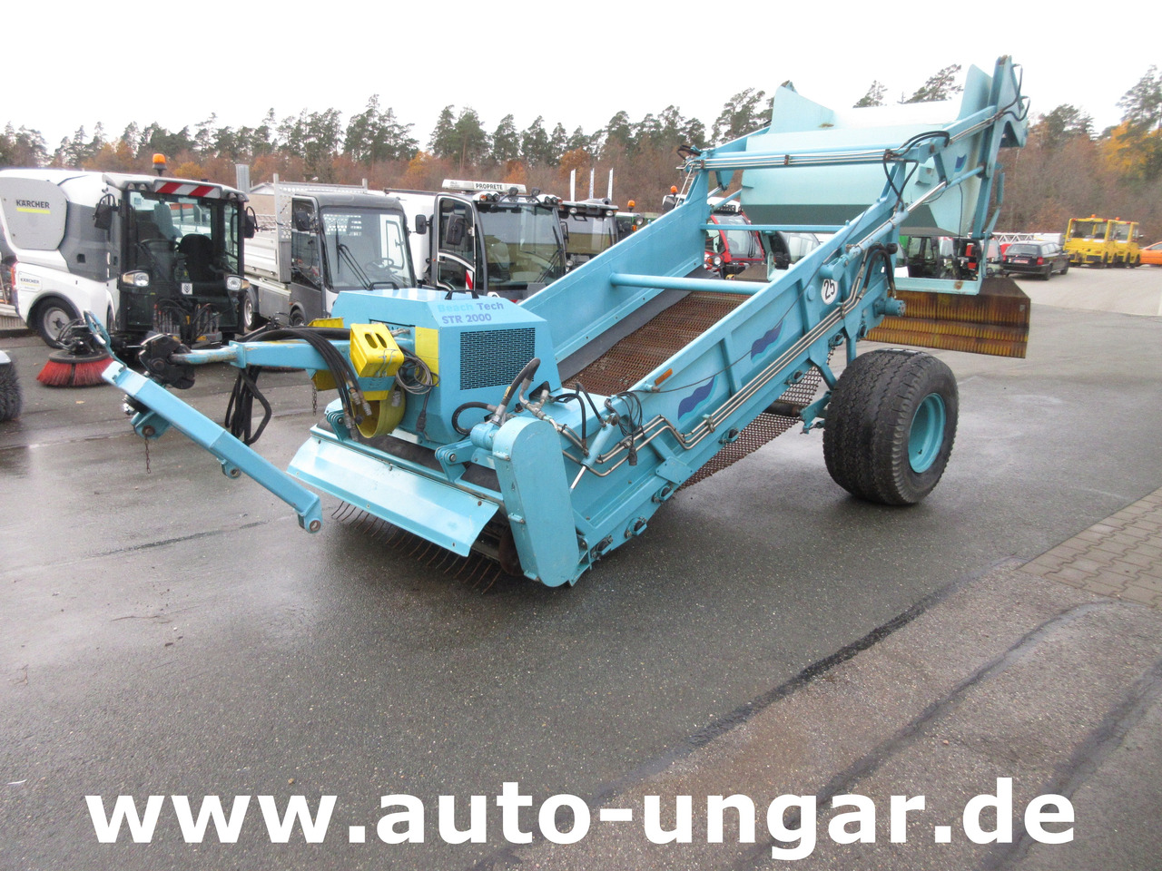 Kässbohrer BeachTech STR 2000 Cribleuse de Plage BeachCleaner Strandreiniger عمال تنظيف الشاطئ - Kommunal-/ Sonderfahrzeug: das Bild 1 Kässbohrer BeachTech STR 2000 Cribleuse de Plage BeachCleaner Strandreiniger عمال تنظيف الشاطئ - Kommunal-/ Sonderfahrzeug: das Bild 1