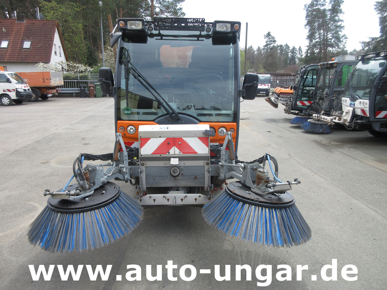 Multicar Tremo X56 4x4 Euro 5 Bj. 2015 Trilety TXK Kehr-Aufbau Motorschaden - Kommunal-/ Sonderfahrzeug: das Bild 2 Multicar Tremo X56 4x4 Euro 5 Bj. 2015 Trilety TXK Kehr-Aufbau Motorschaden - Kommunal-/ Sonderfahrzeug: das Bild 2