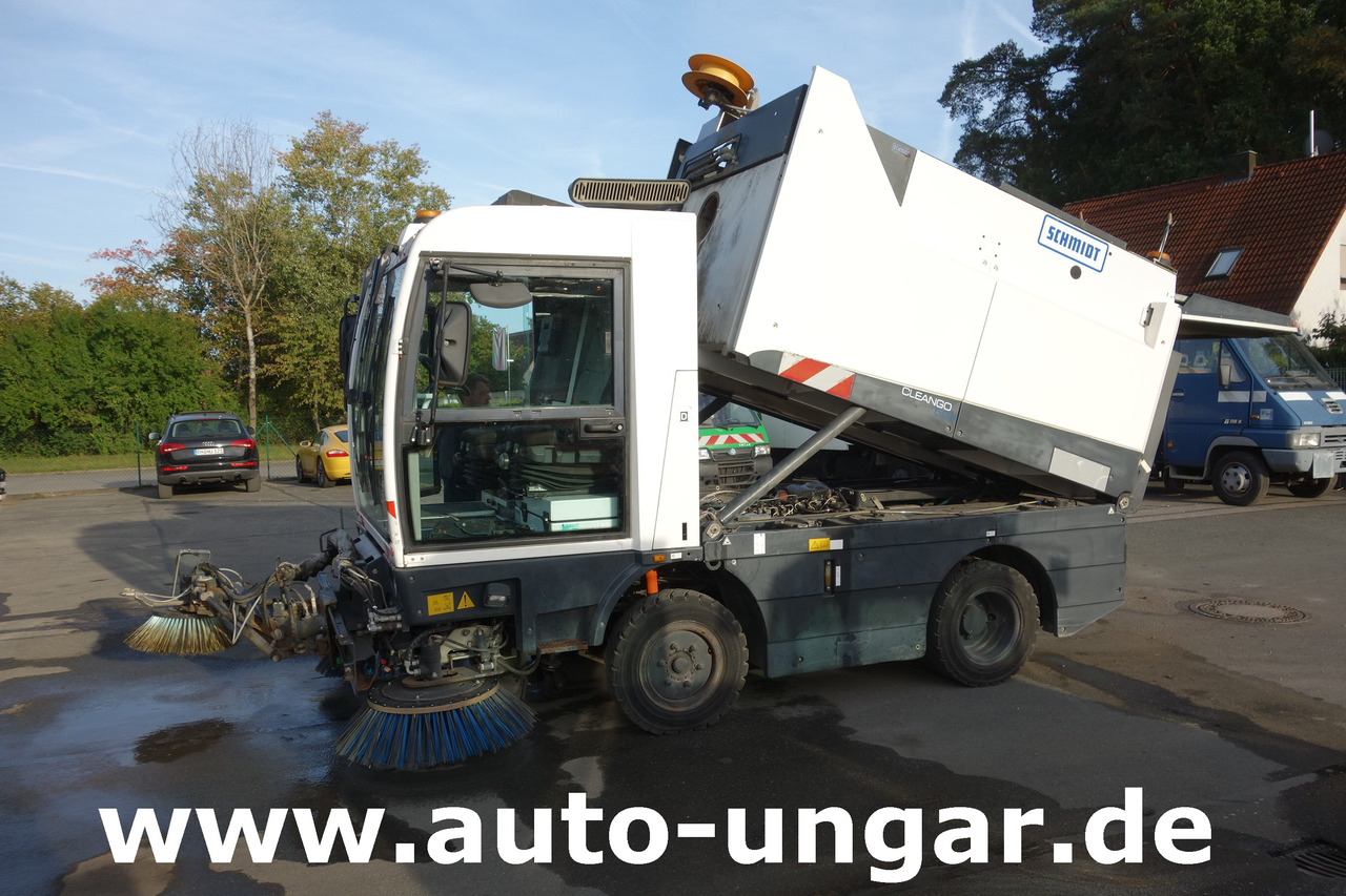 SCHMIDT Cleango 500 EURO 5 3. Besen Baujahr 2013 Kehrmaschine Straßenkehrmaschine - Kehrmaschine: das Bild 2 SCHMIDT Cleango 500 EURO 5 3. Besen Baujahr 2013 Kehrmaschine Straßenkehrmaschine - Kehrmaschine: das Bild 2